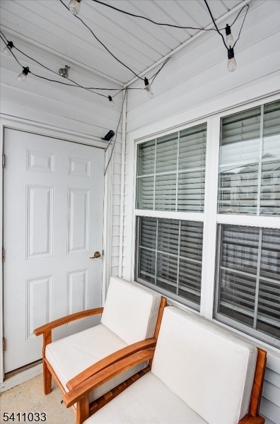 Balcony/patio