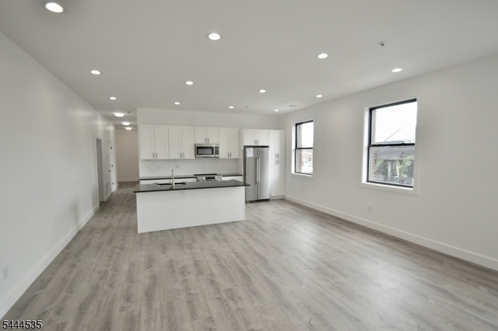 Kitchen/Living Room
