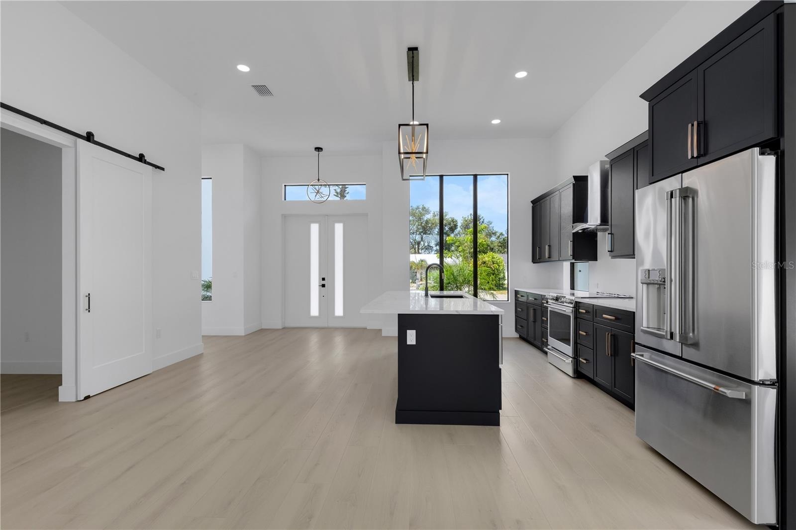 Dining/Kitchen