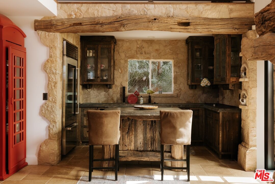 Guest kitchen