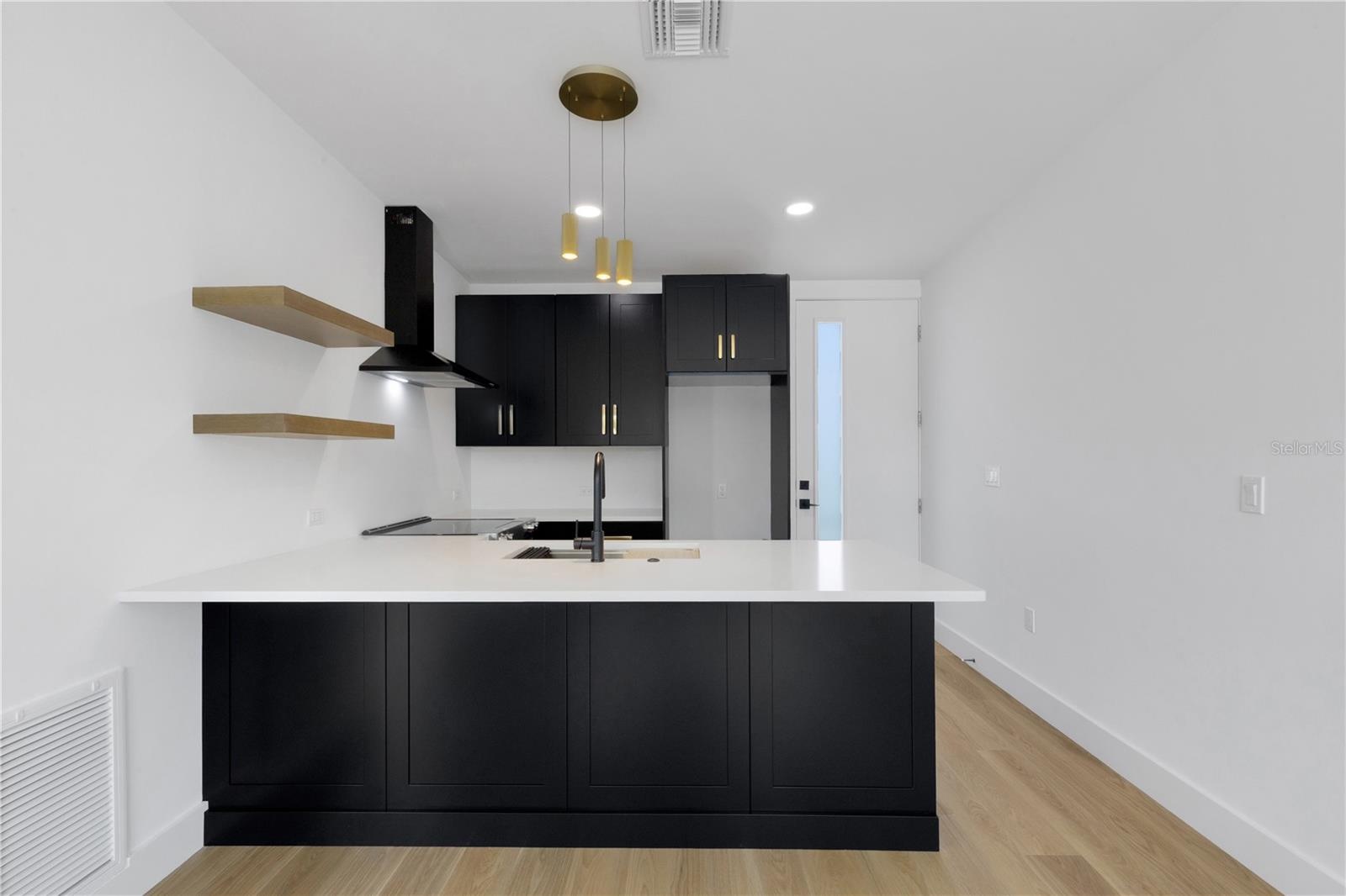 ADU Kitchenette/Bar