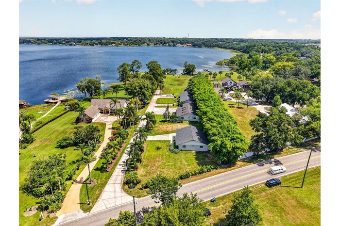 Five units, 4 homes on Lake Ola