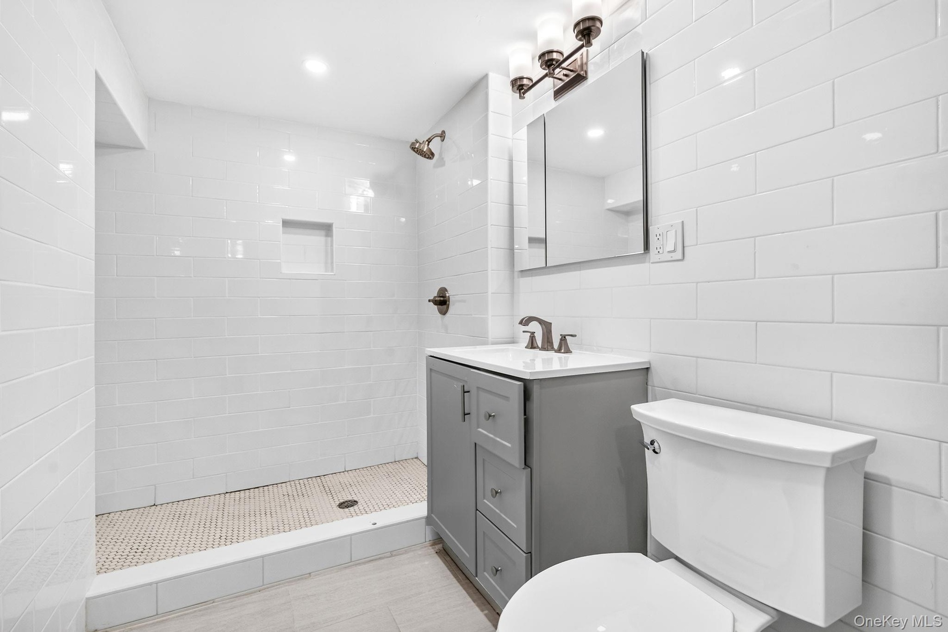 Lower level Full Bath