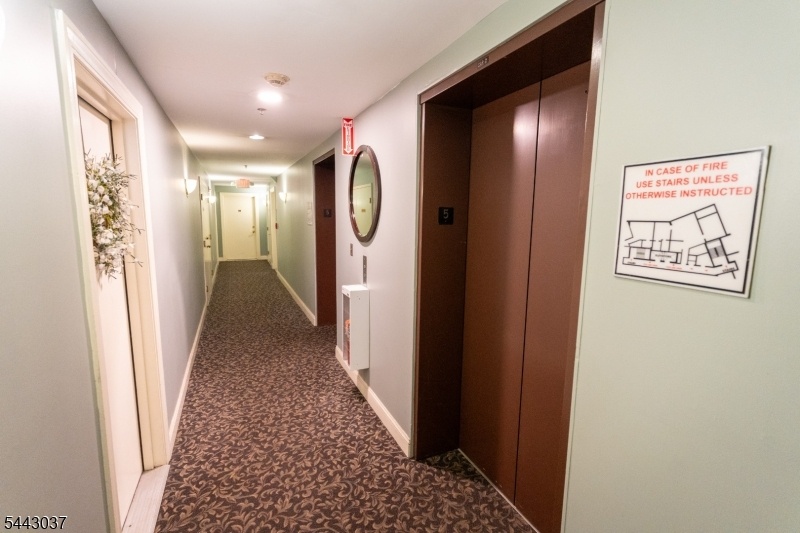 5th fl Hallway