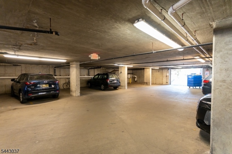 1 car garage 2nd view