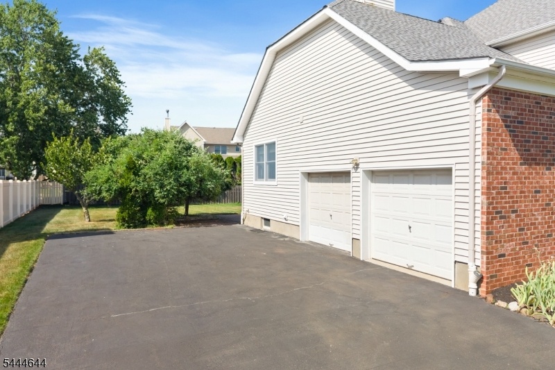 SIDE ENTRANCE 2 CAR GARAGE