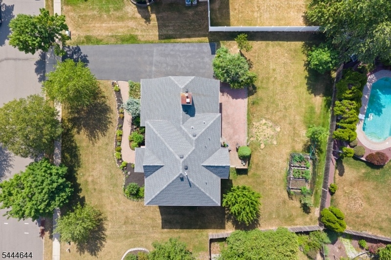 ROOF 2021