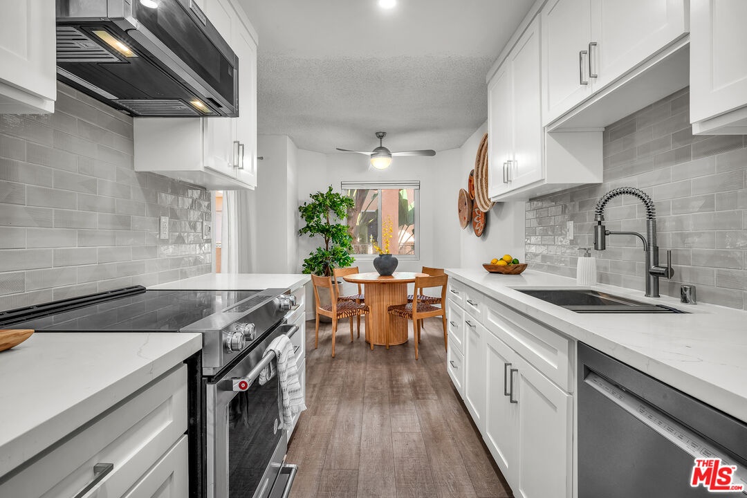 Gourmet Kitchen
