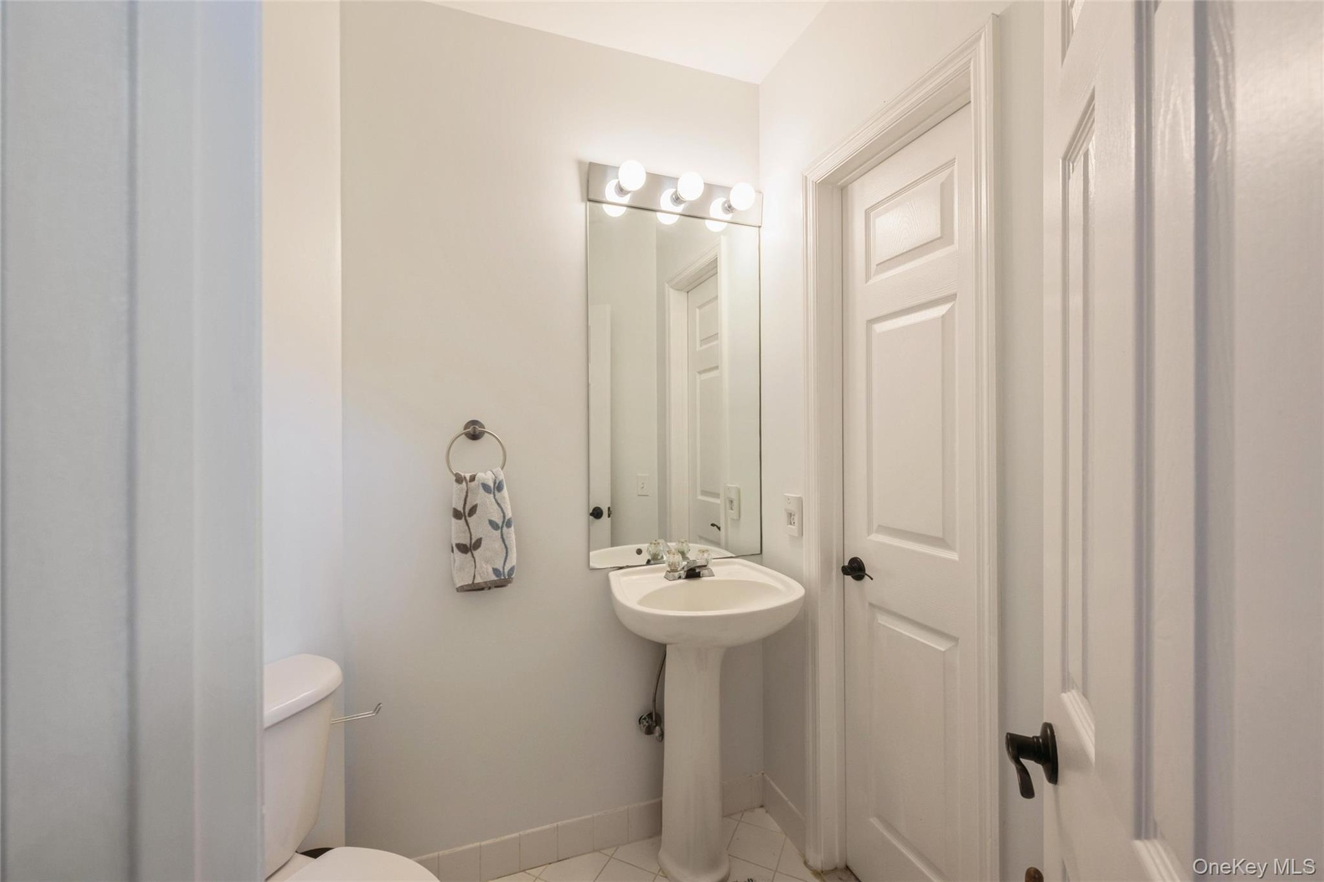 Updated 1/2 bath