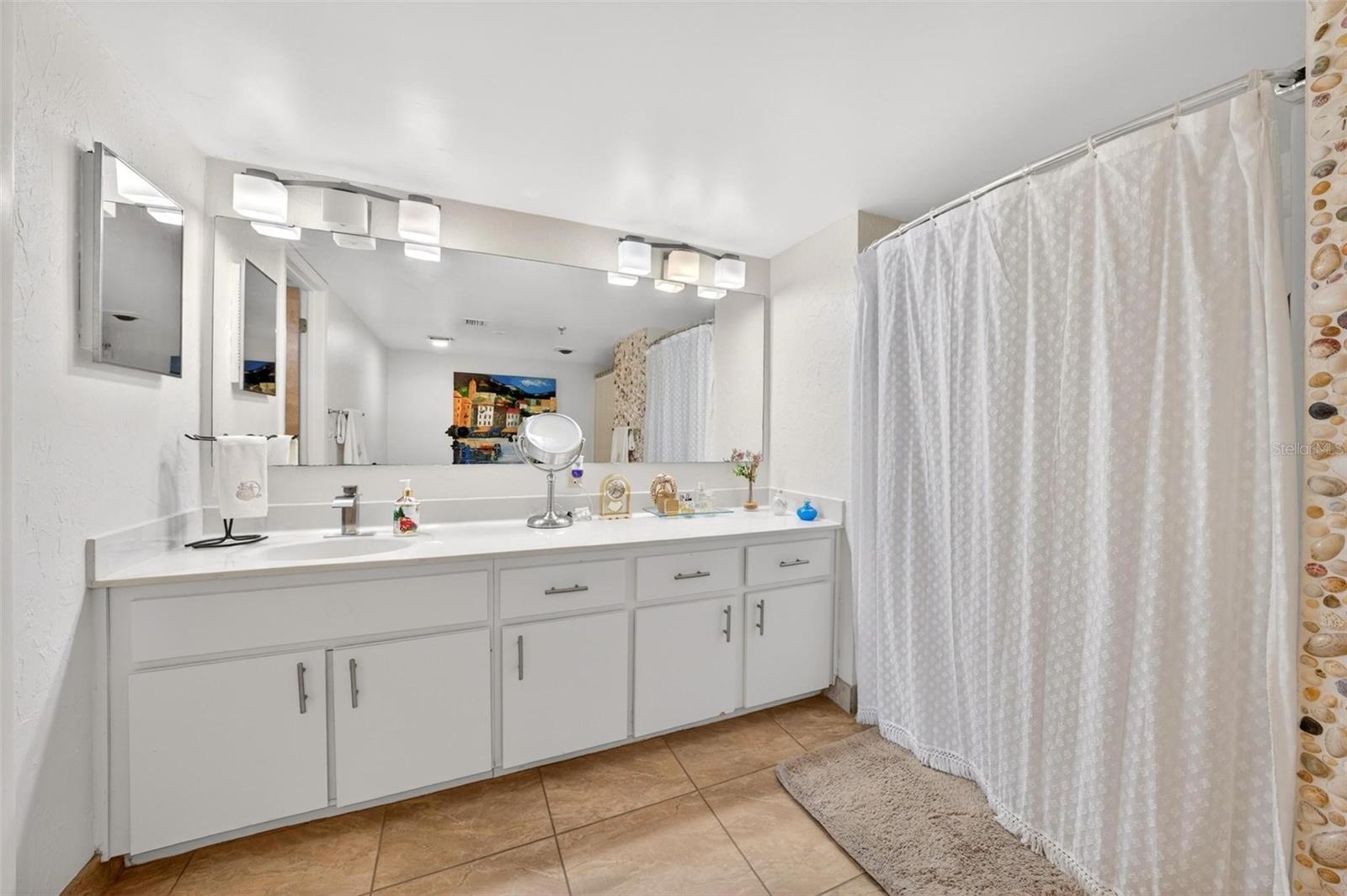 Primary bath