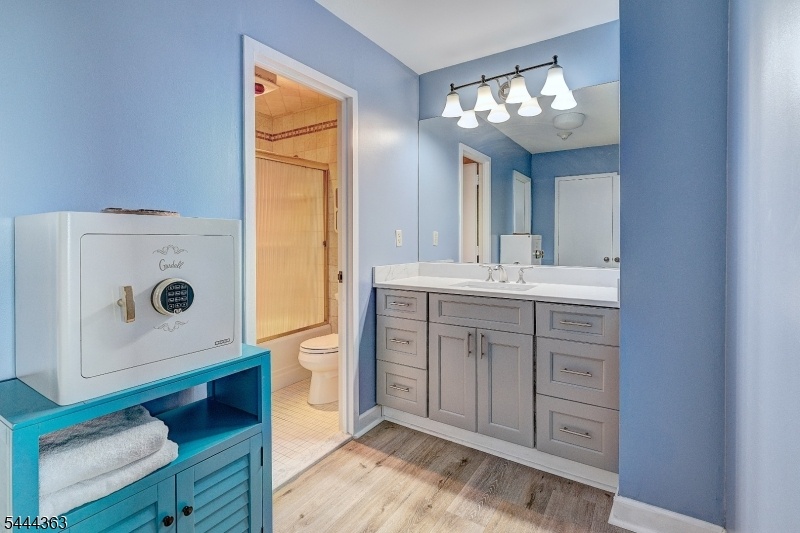 Primary Bath Room