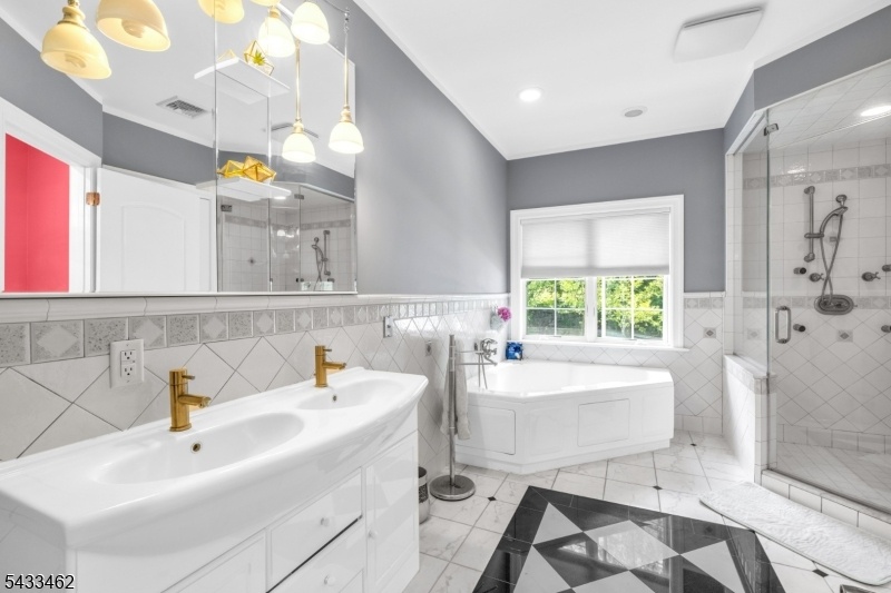 FULL BATH 1