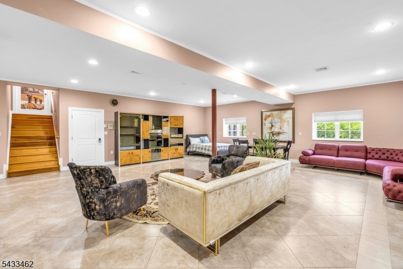 GROUND LEVEL REC ROOM