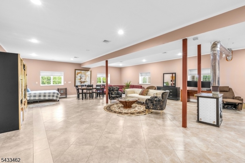 GROUND LEVEL REC ROOM