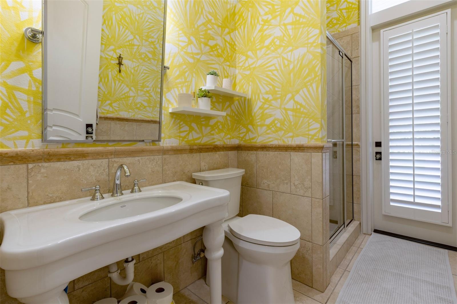 Pool/guest bath