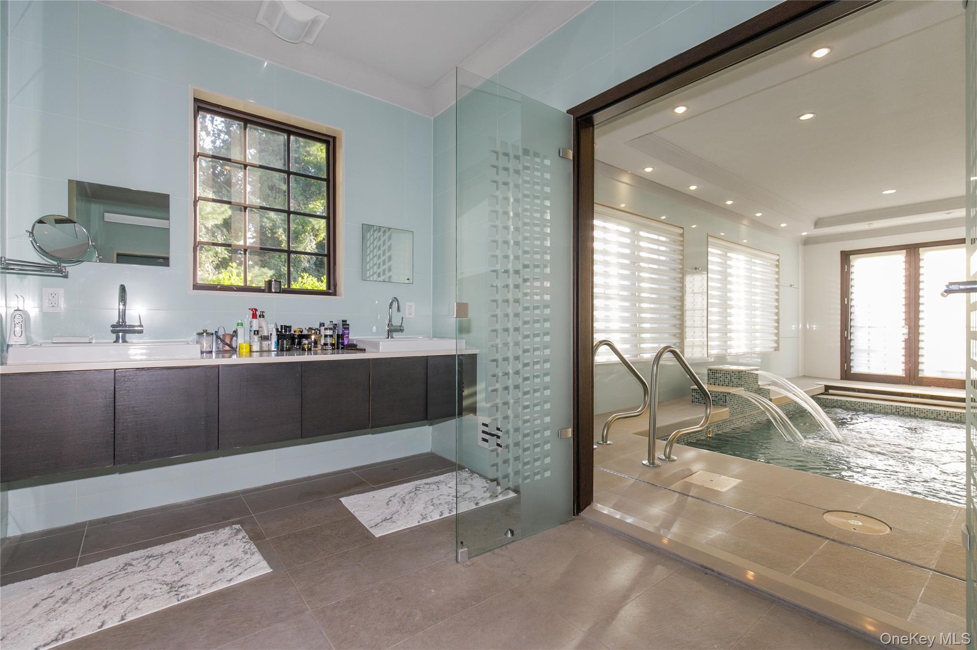 Full Bath in Spa