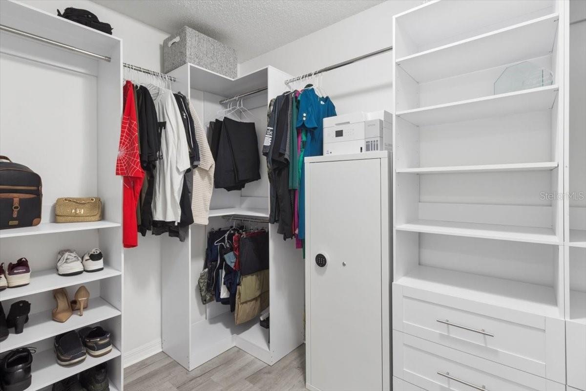 Walk in Closet