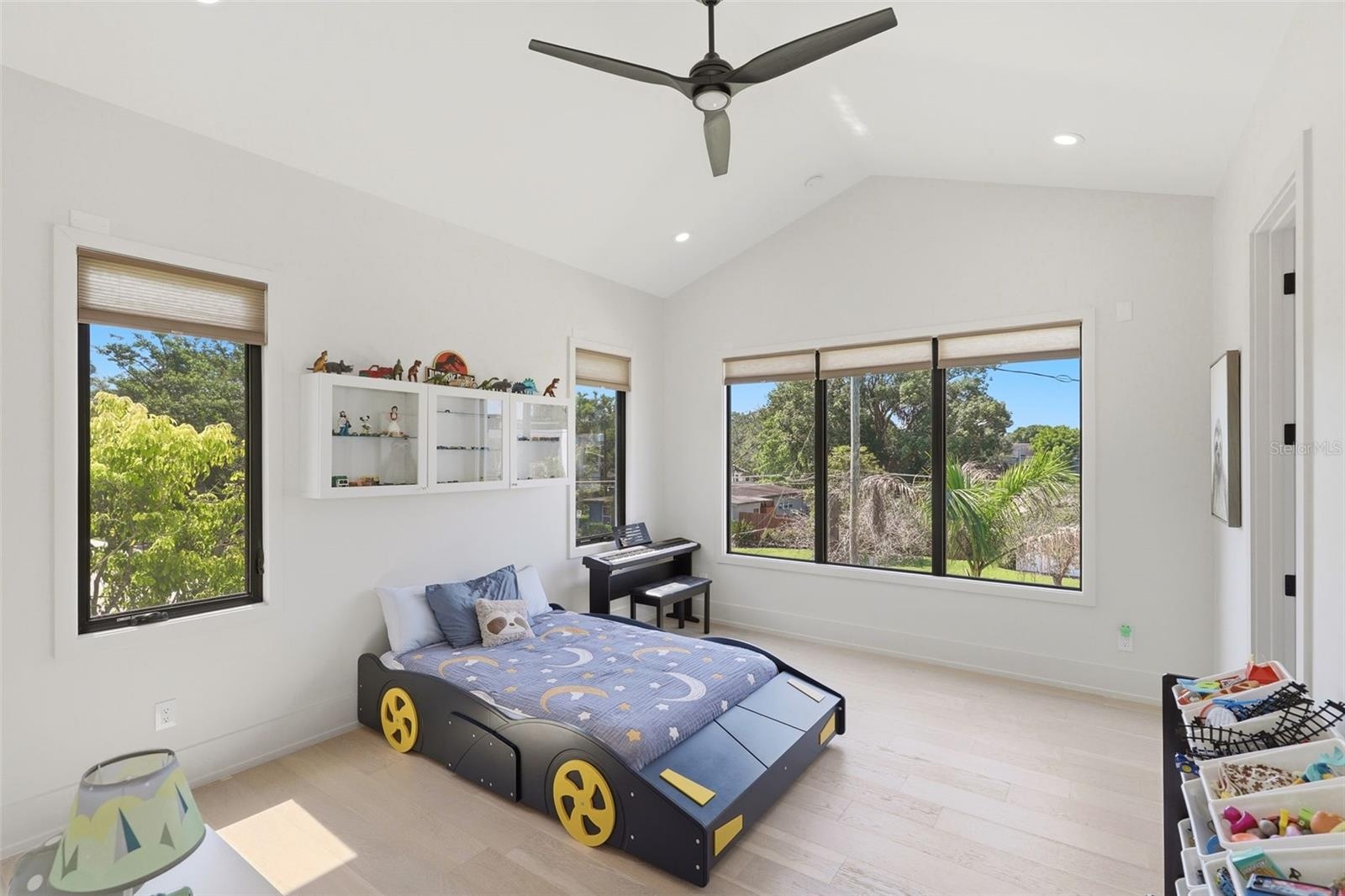 Upstairs bedroom with en suite bath and walk in closet