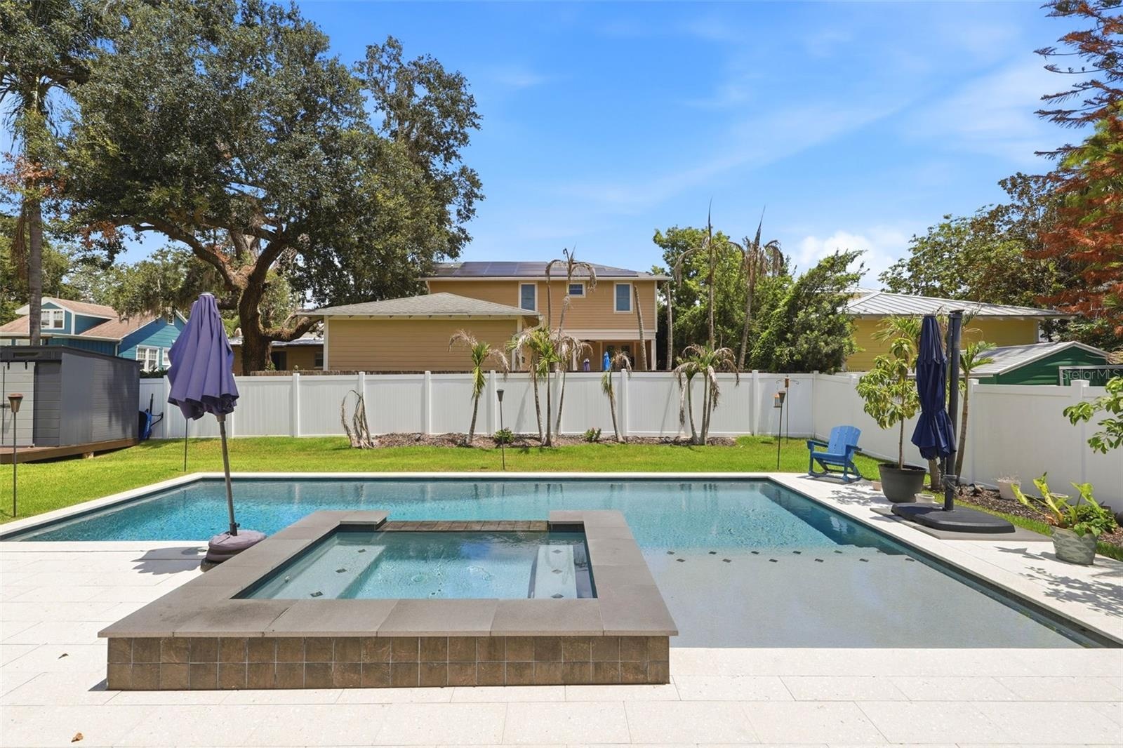 6'x10' Hot tub