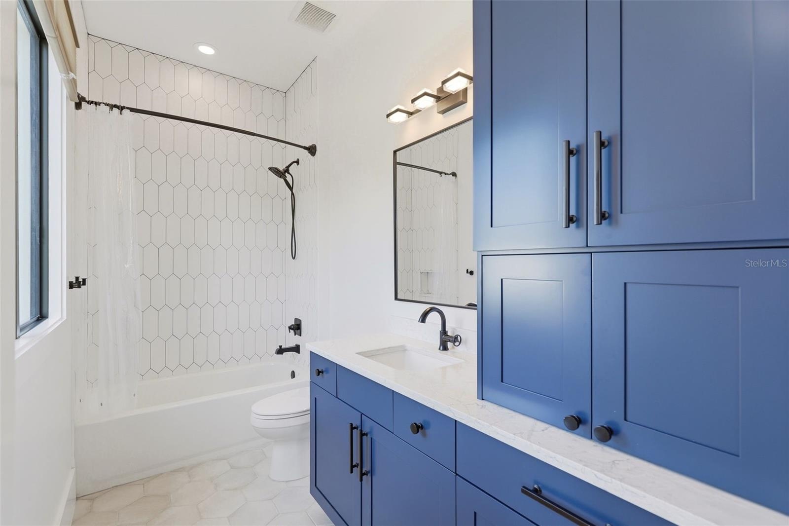 En suite bath for upstairs bedroom