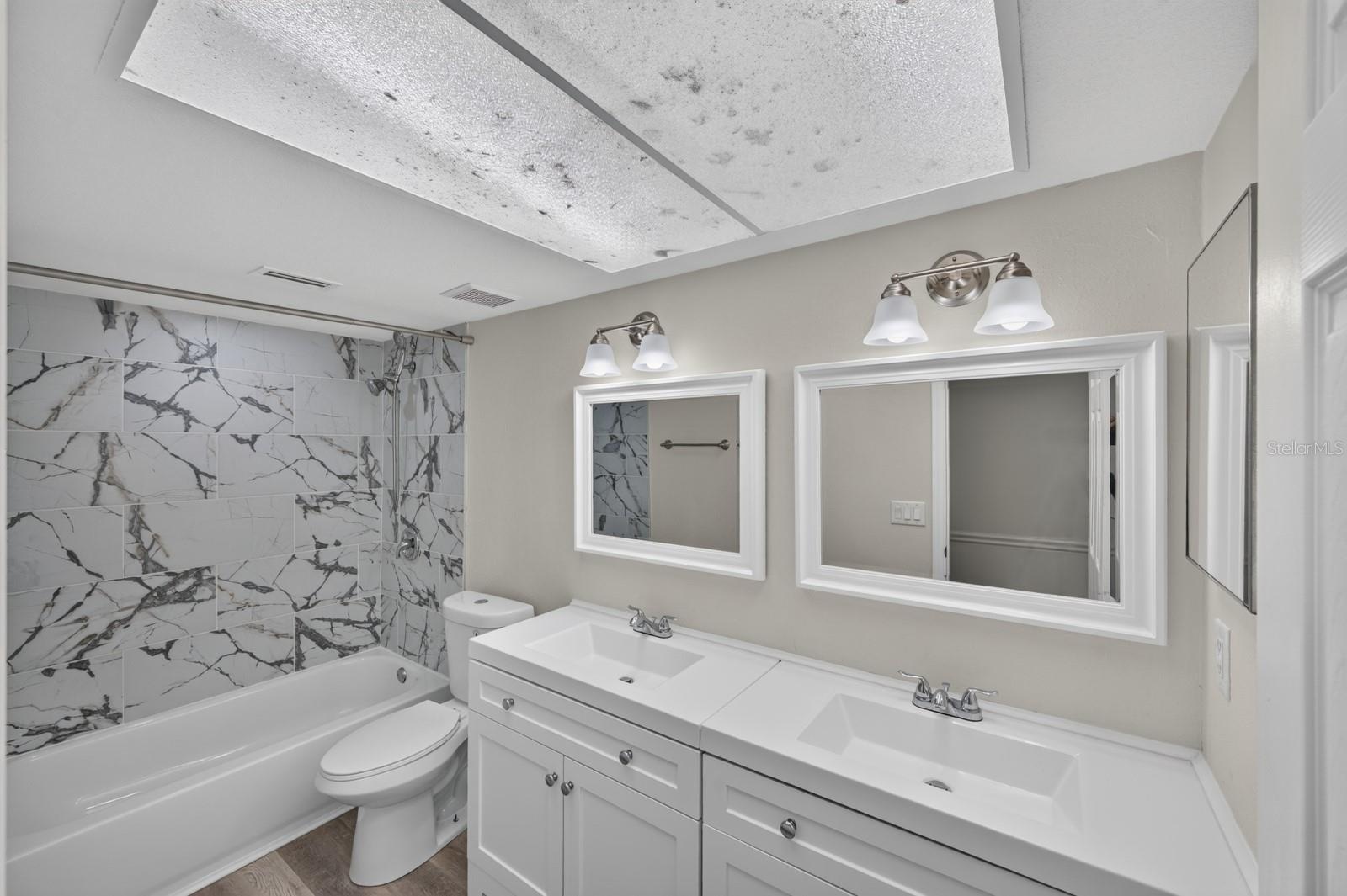 BATHROOM 2