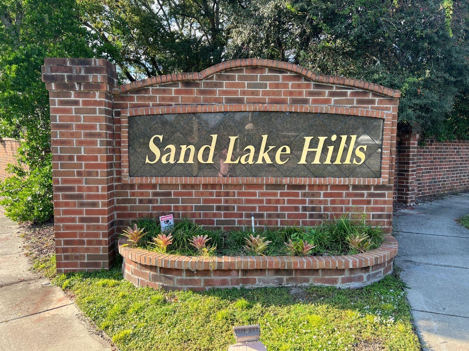 SAND LAKE HILLS ENTRANCE
