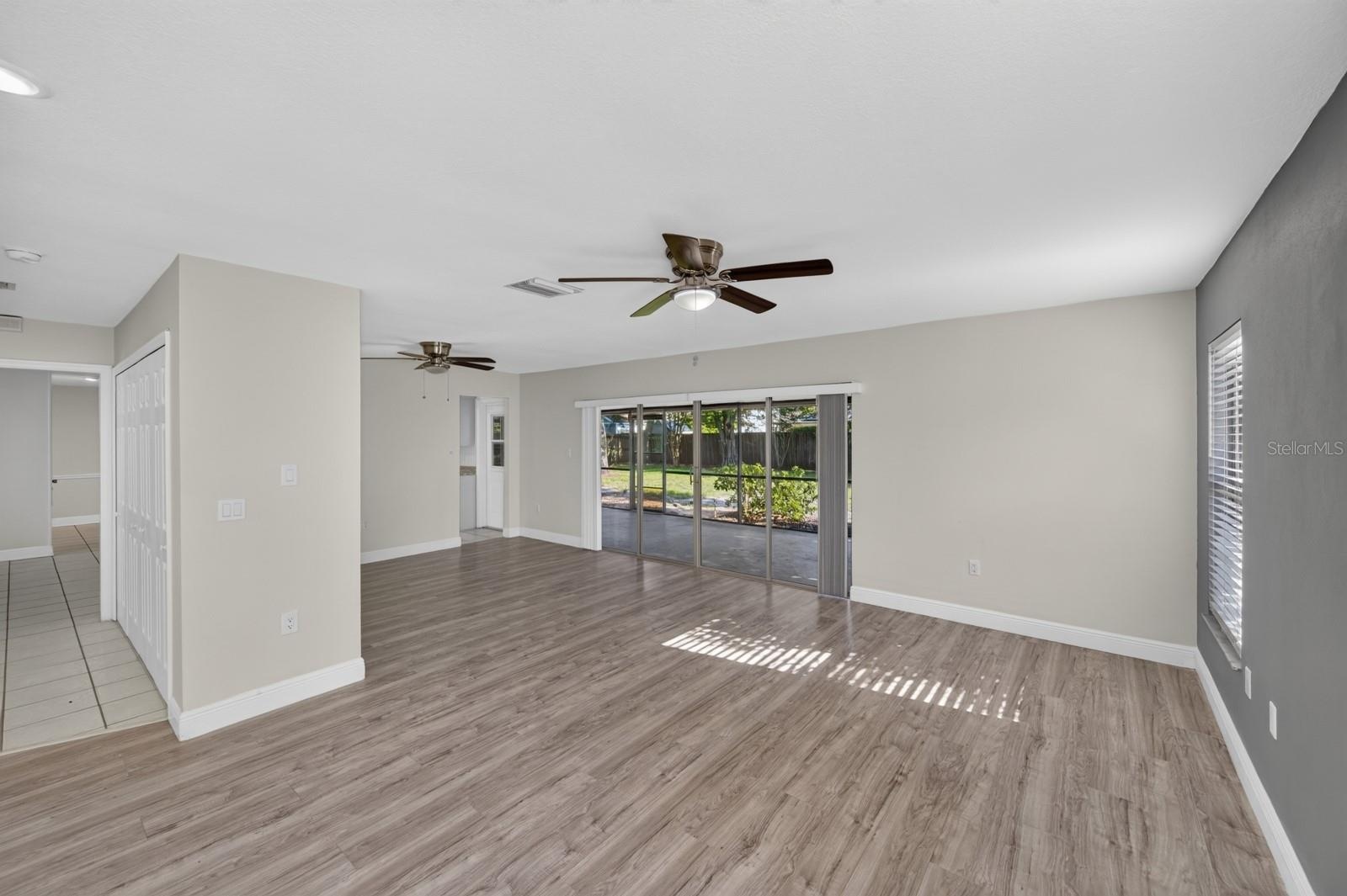 FAMILY ROOM AND DINING ROOM COMBO