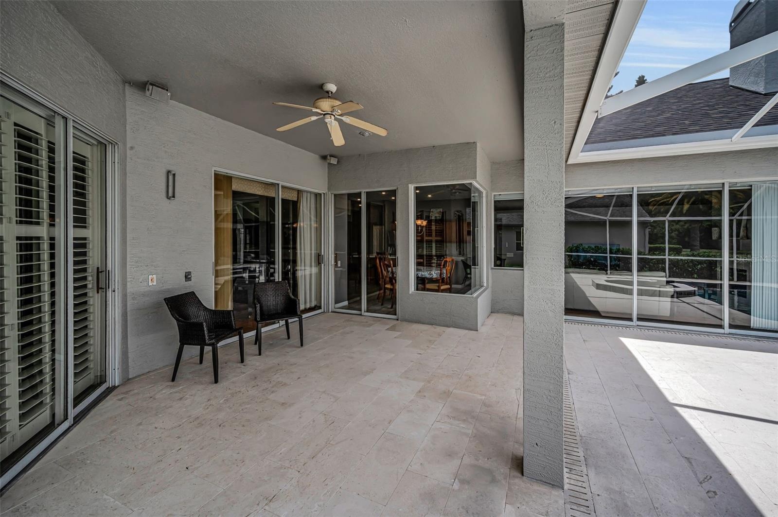 Large covered space on lanai