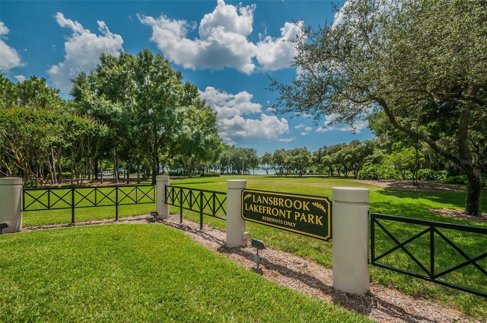Lansbrook Lakefront Park w/private access to Lake Tarpon
