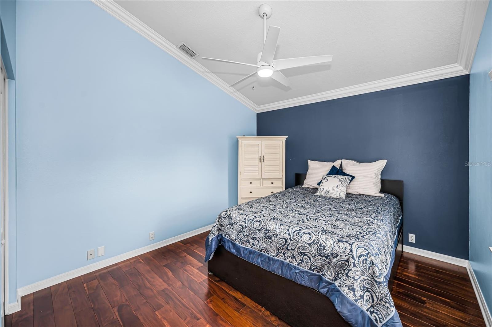 Guest Bedroom at back of house with access to pool bathroom