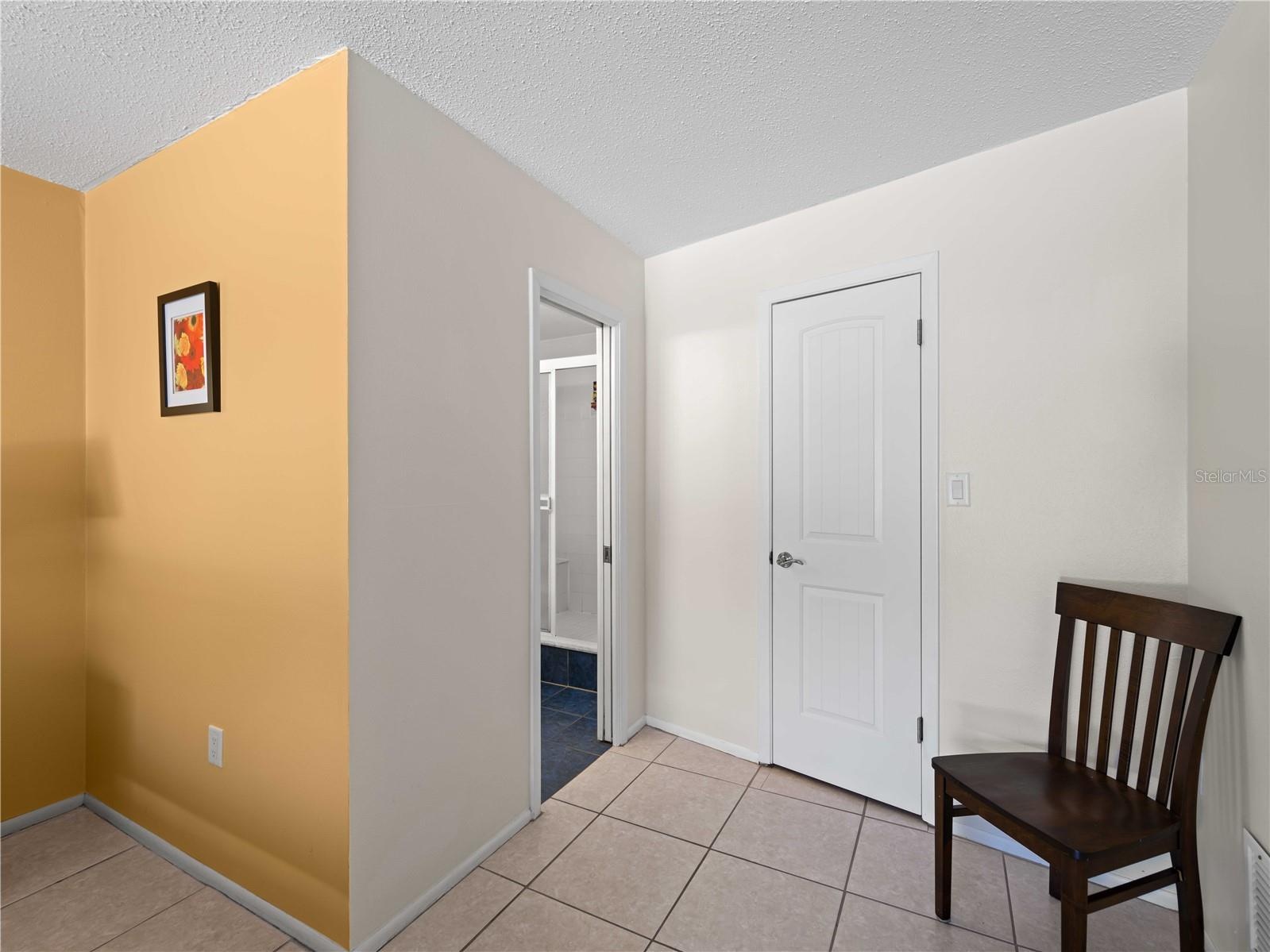 Walk-in closet/bath primary