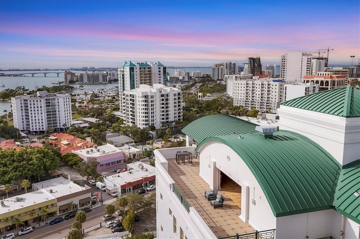Visit the rooftop for sunrise and sunsets!