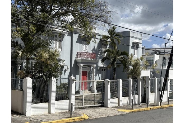 Tropical elegance in the Santurce Arts District of San Juan.