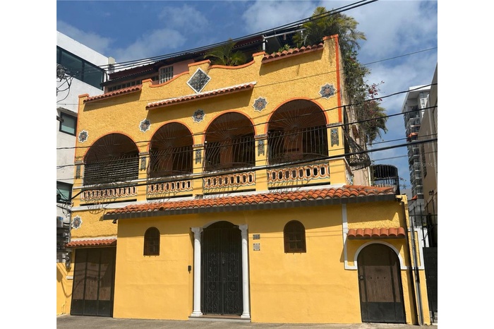 Classic Santurce Residence near Ciudadela!