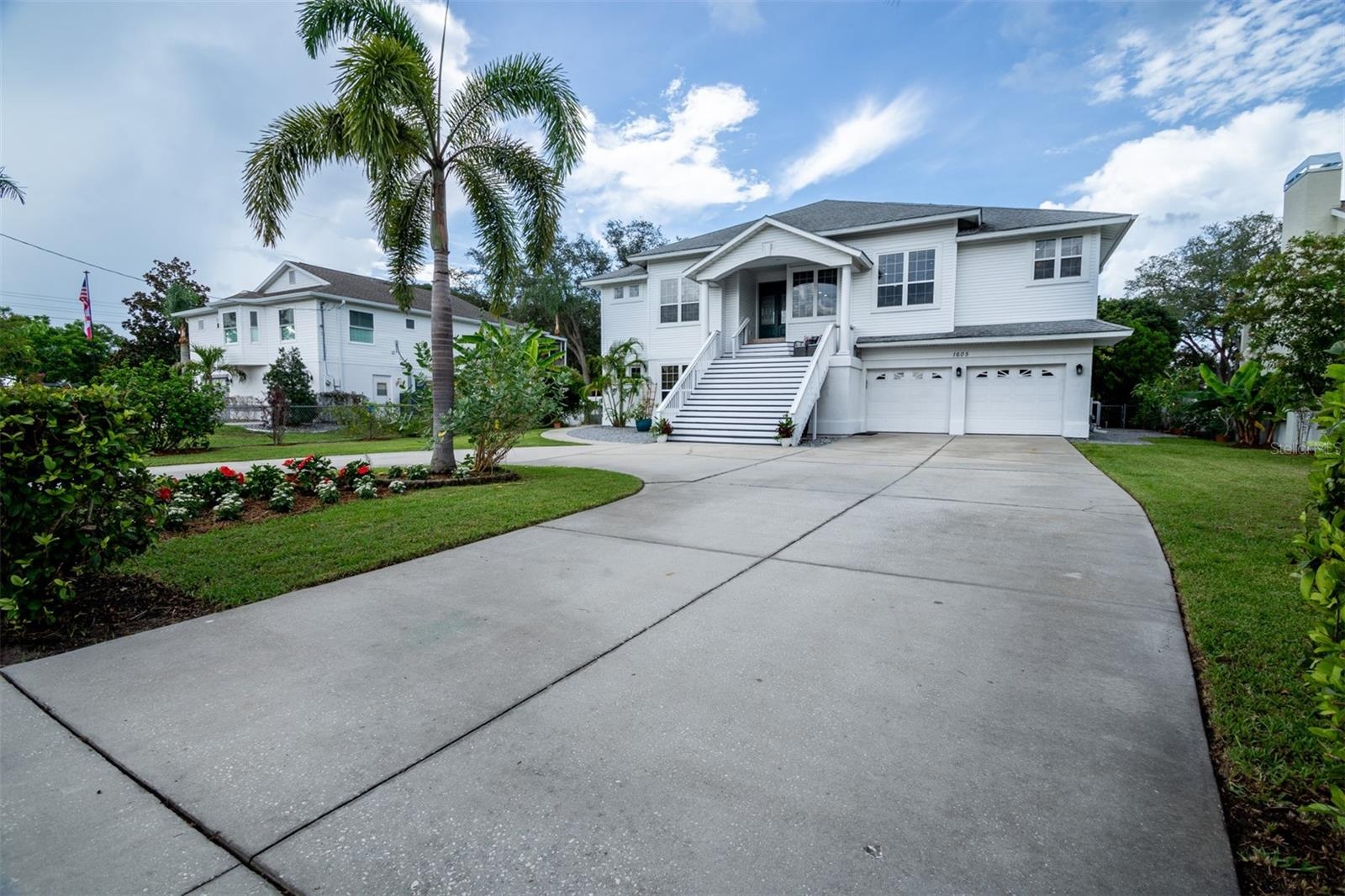 Welcome to your Luxury Dream Home!