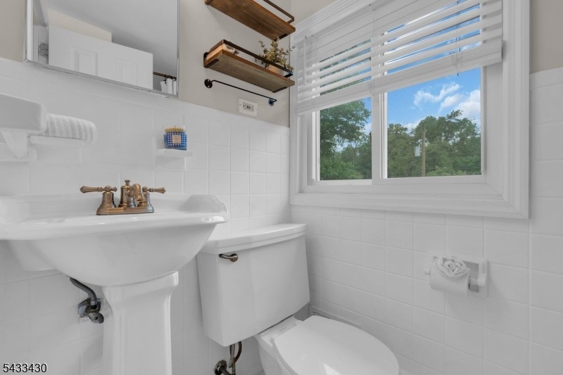2nd Floor Bath