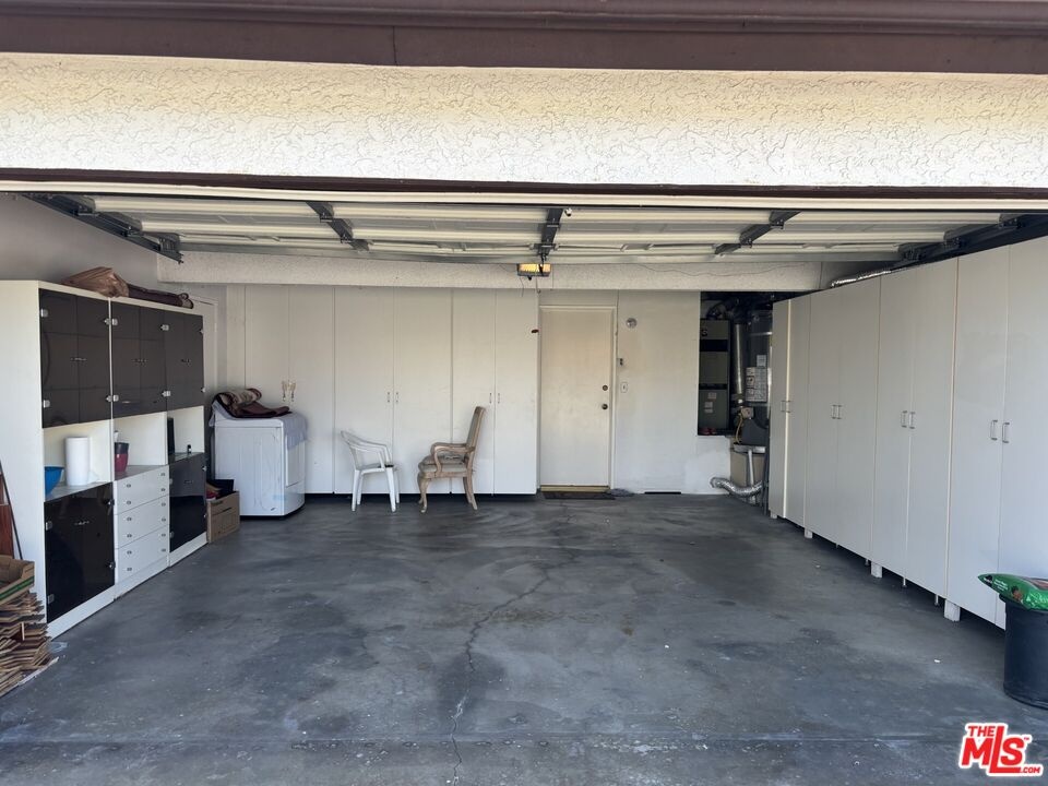2-Car garage
