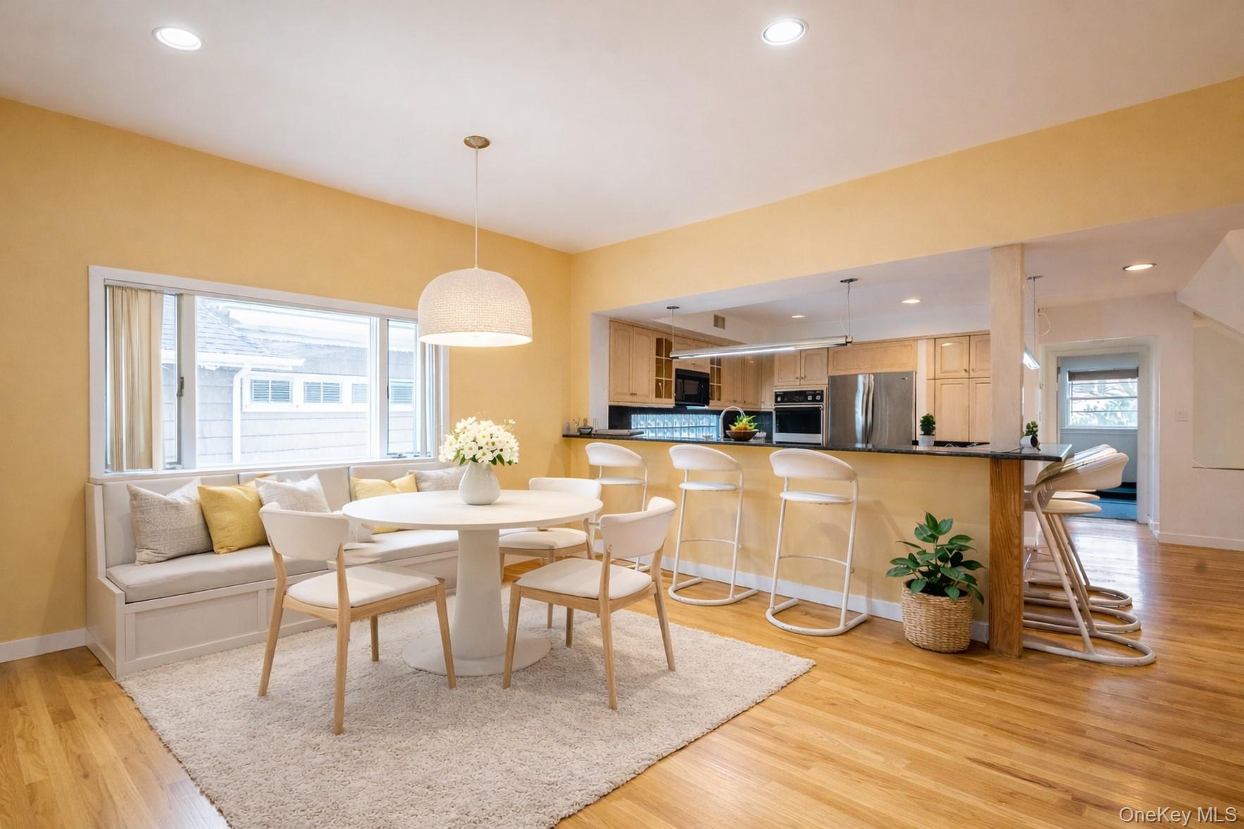 Breakfast Room - This image has been virtually staged.