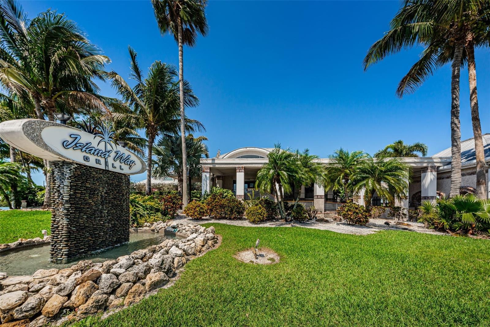 Enjoy dining at Island Way Grill