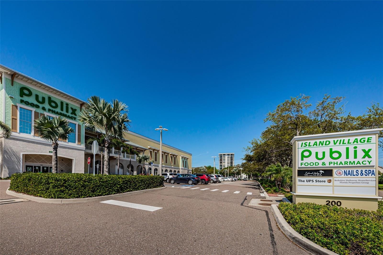 Close proximity to Publix