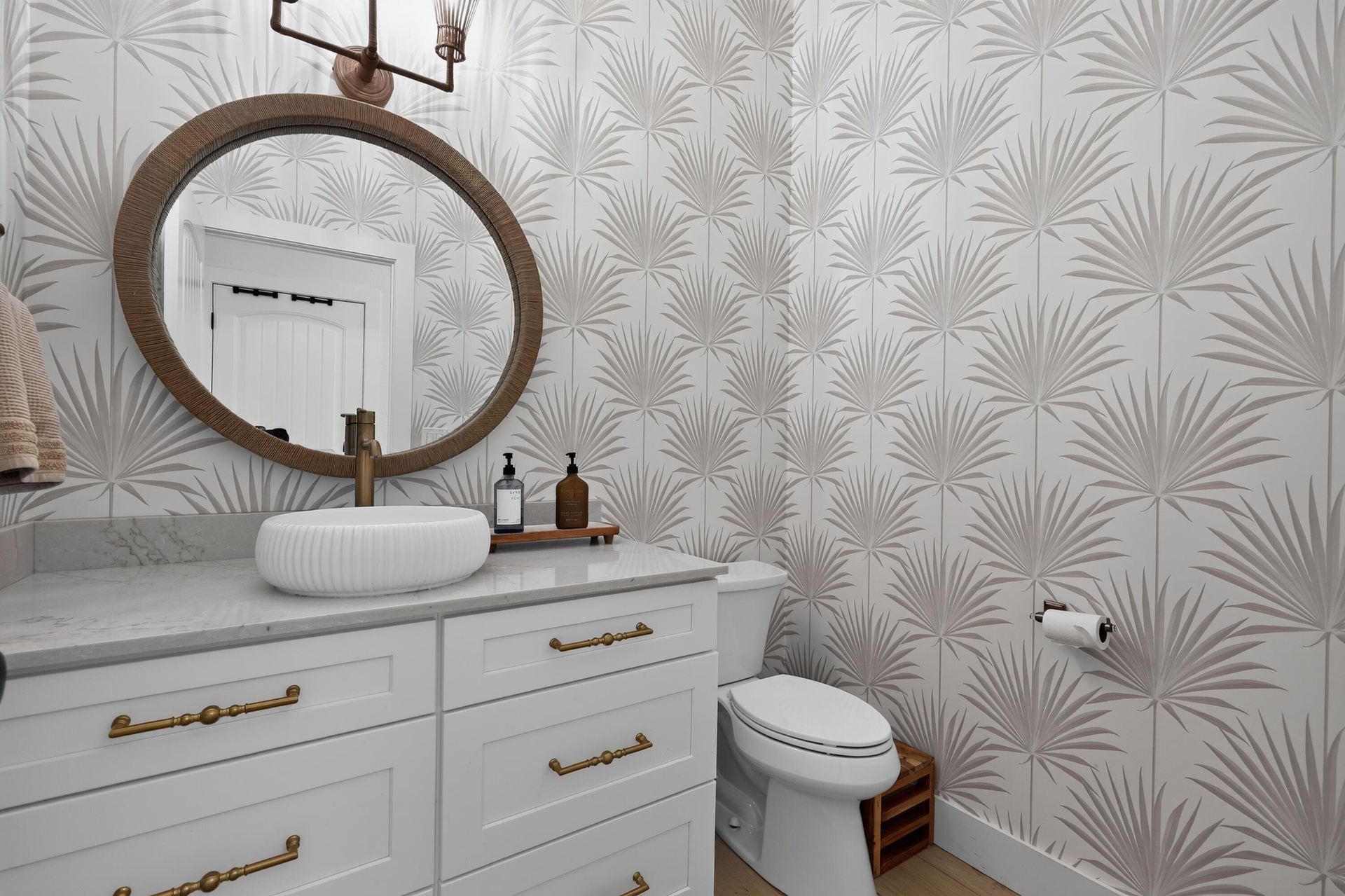 Ground floor half bathroom