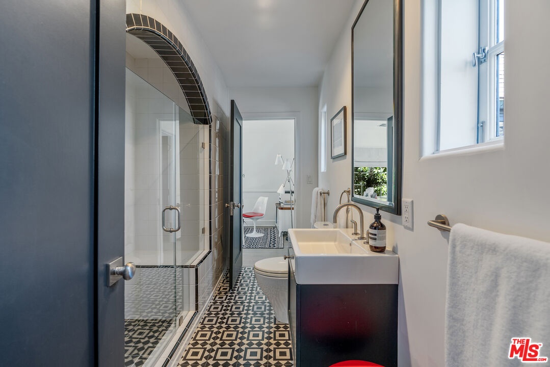 Jack & Jill Bathroom