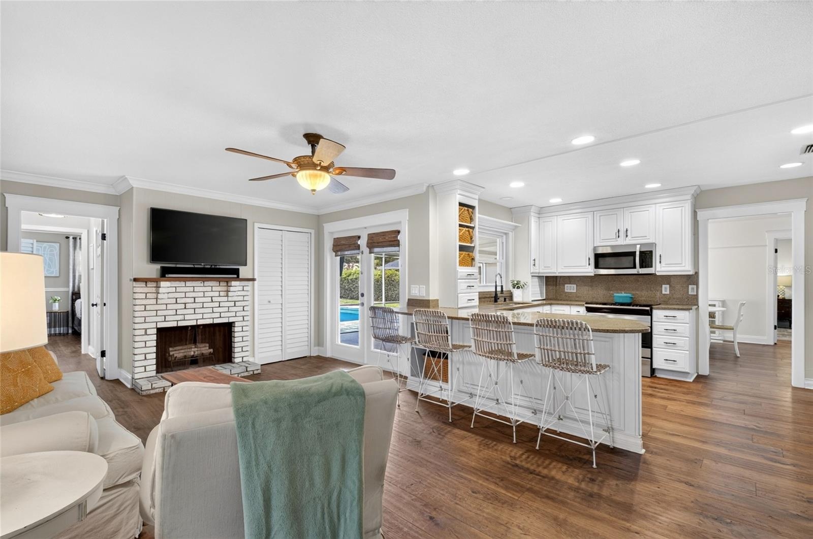 Kitchen/Family Combo