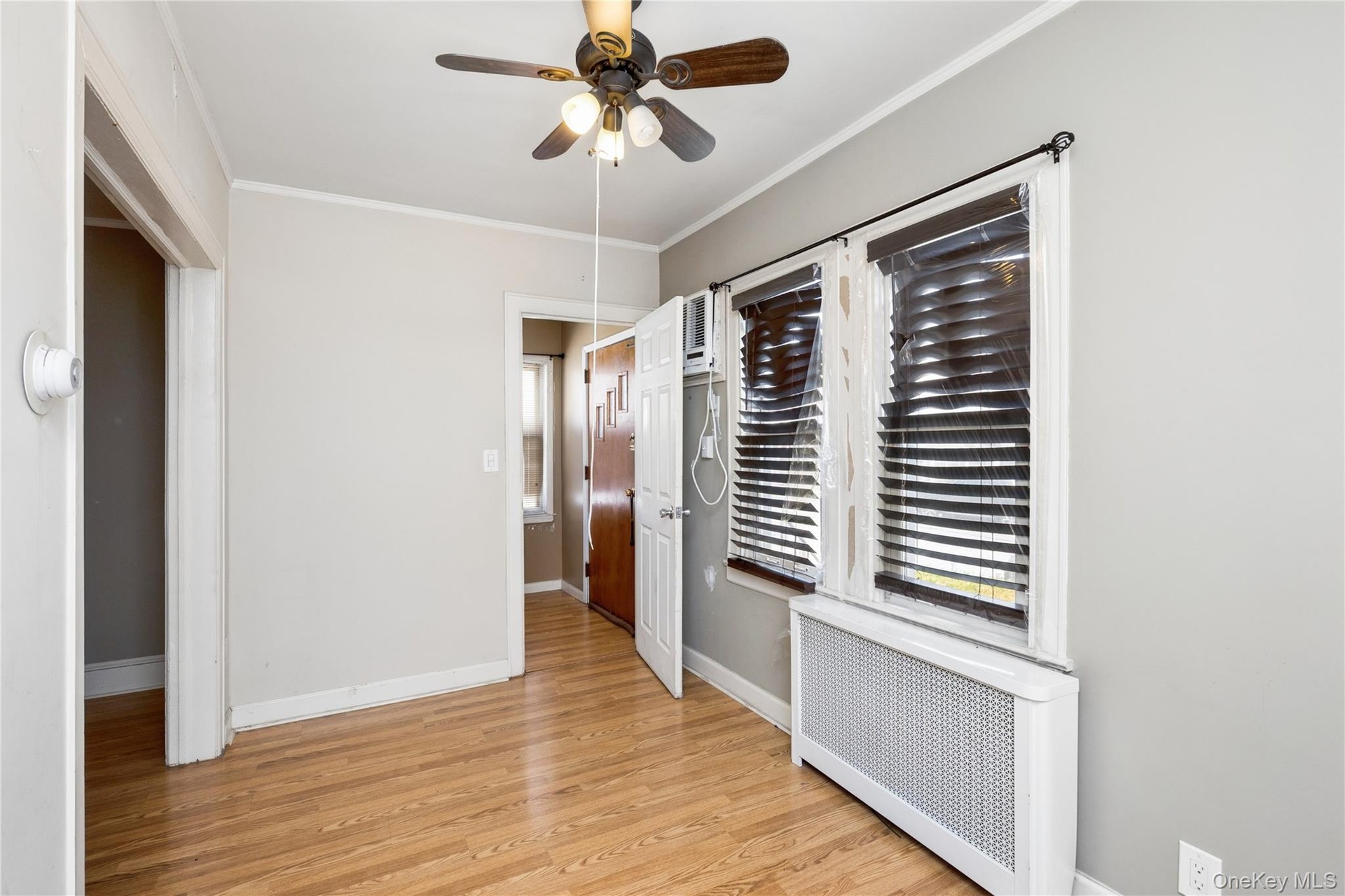 Enclosed porch approx 7x10