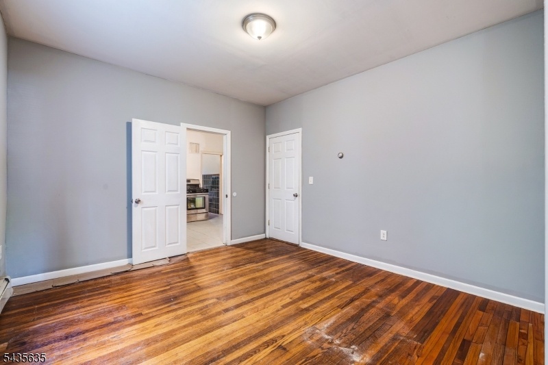 1st Unit Living room