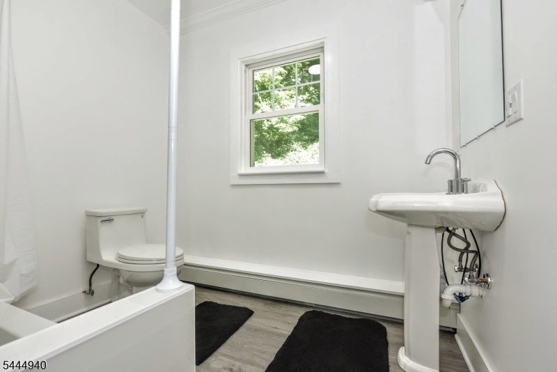 2nd Bathroom