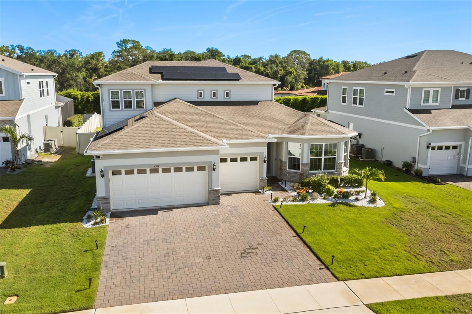 Front view of home