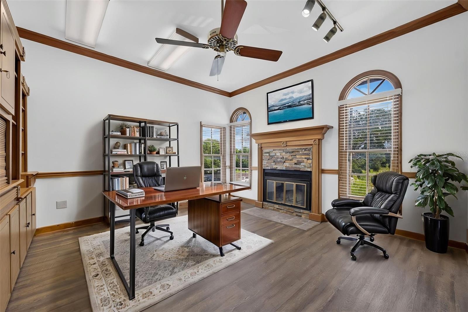 Executive office 1 virtually staged