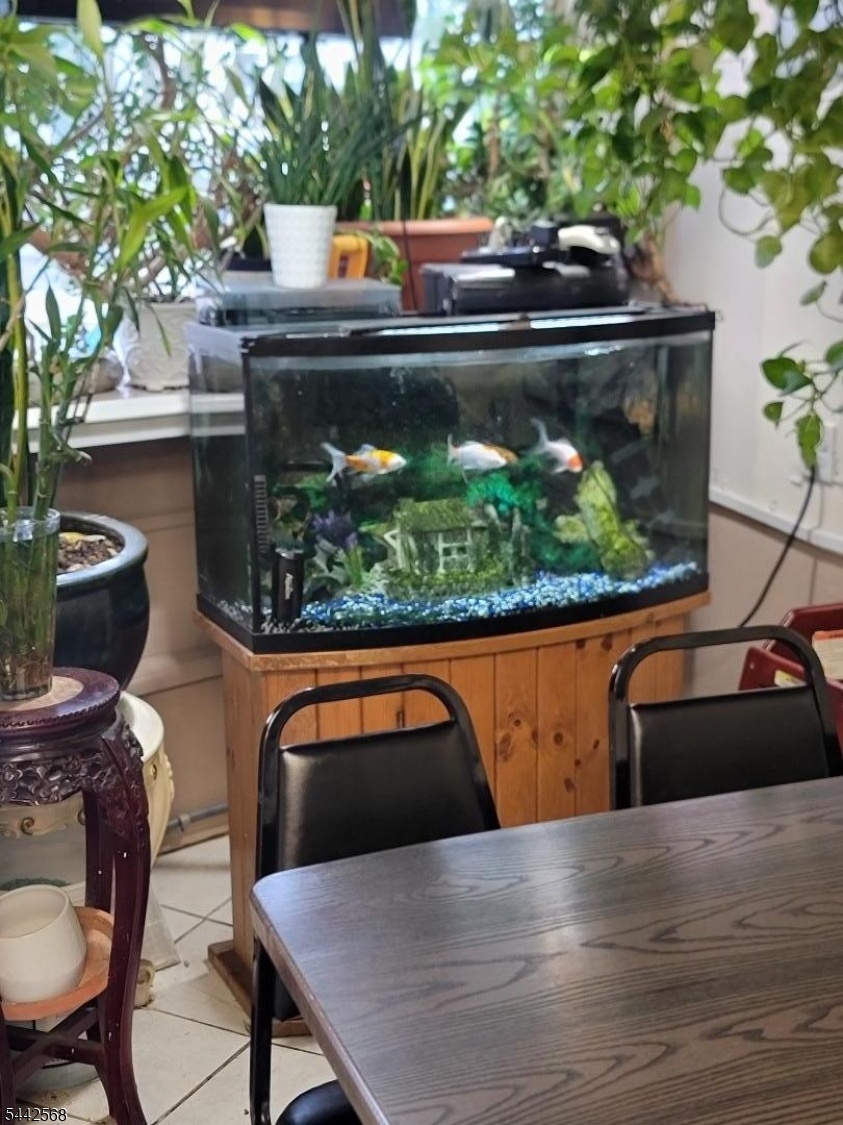 ornamentals dining room