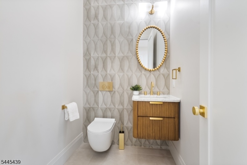 Powder room